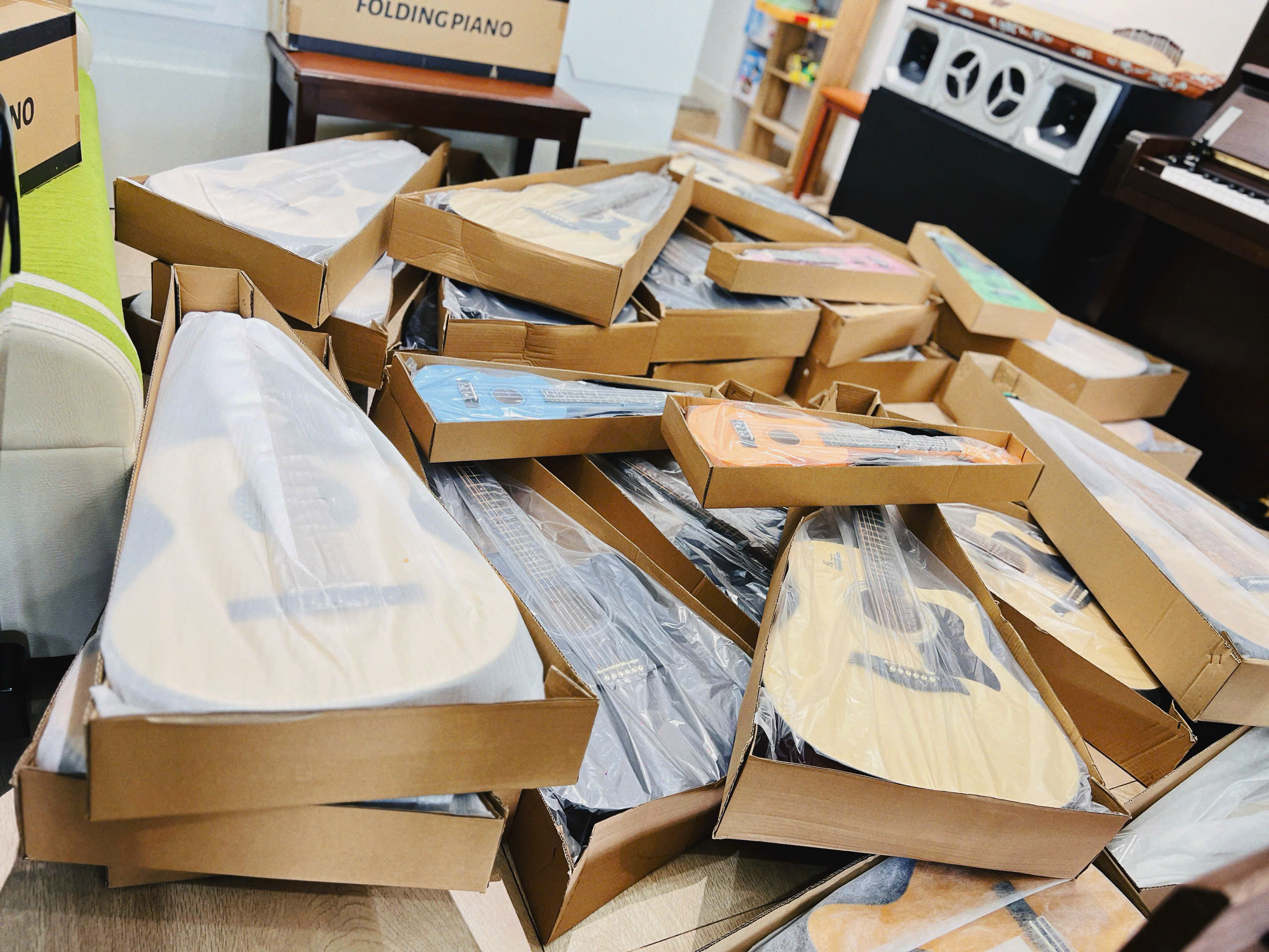 xả kho guitar giá rẻ tại tây ninh