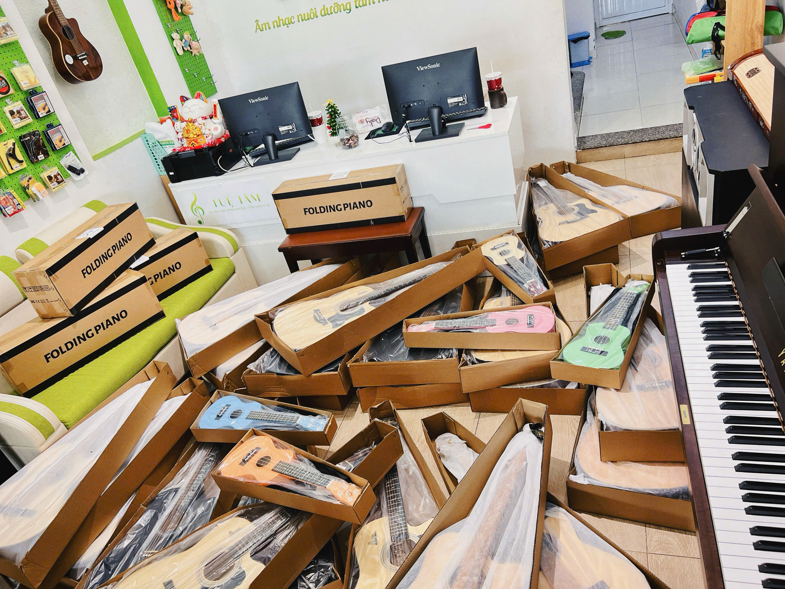 xả kho guitar giá rẻ tại tây ninh