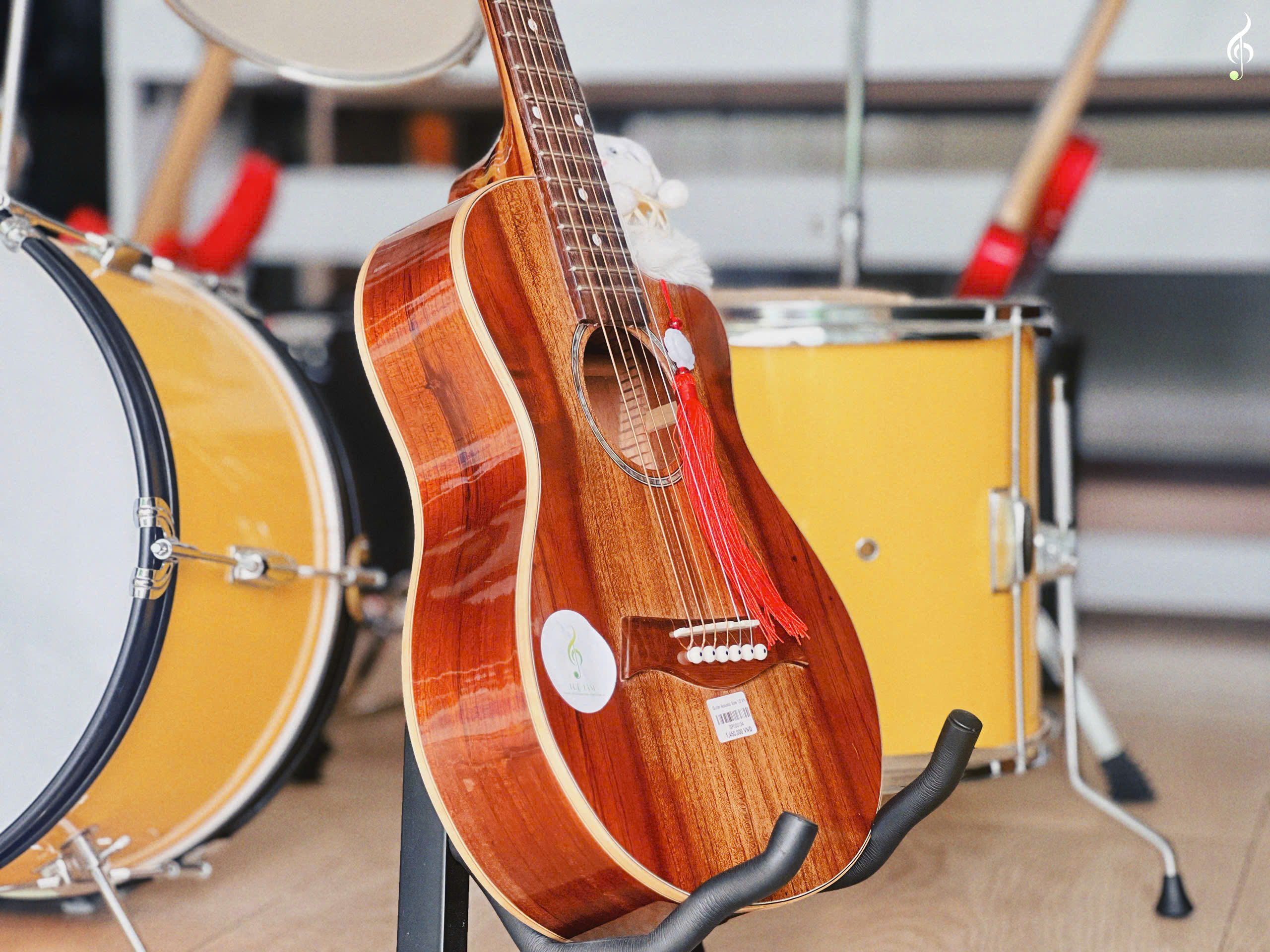 Đàn Guitar kích thước nhỏ cho bé