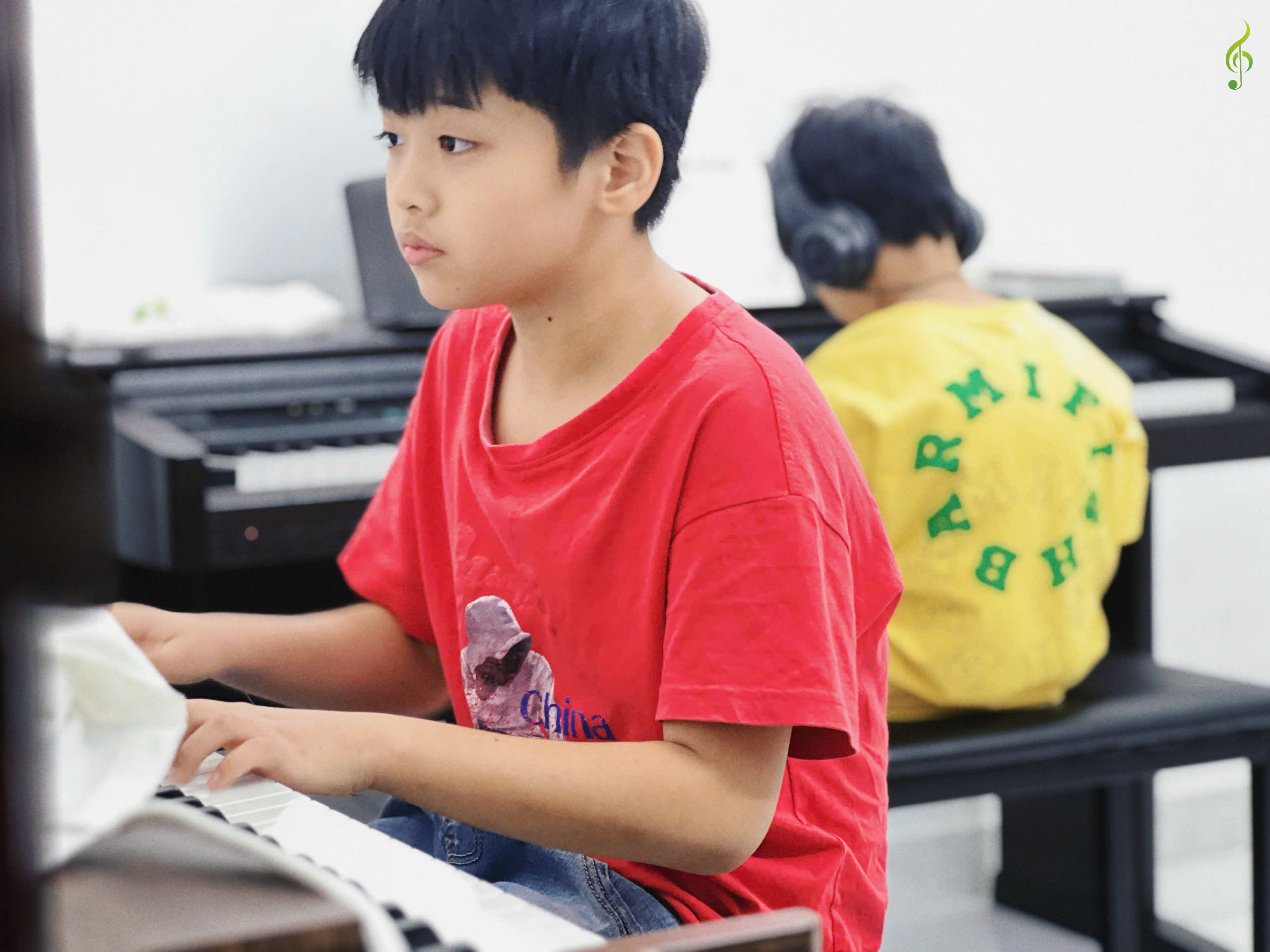 Học piano đệm hát ở Tây Ninh