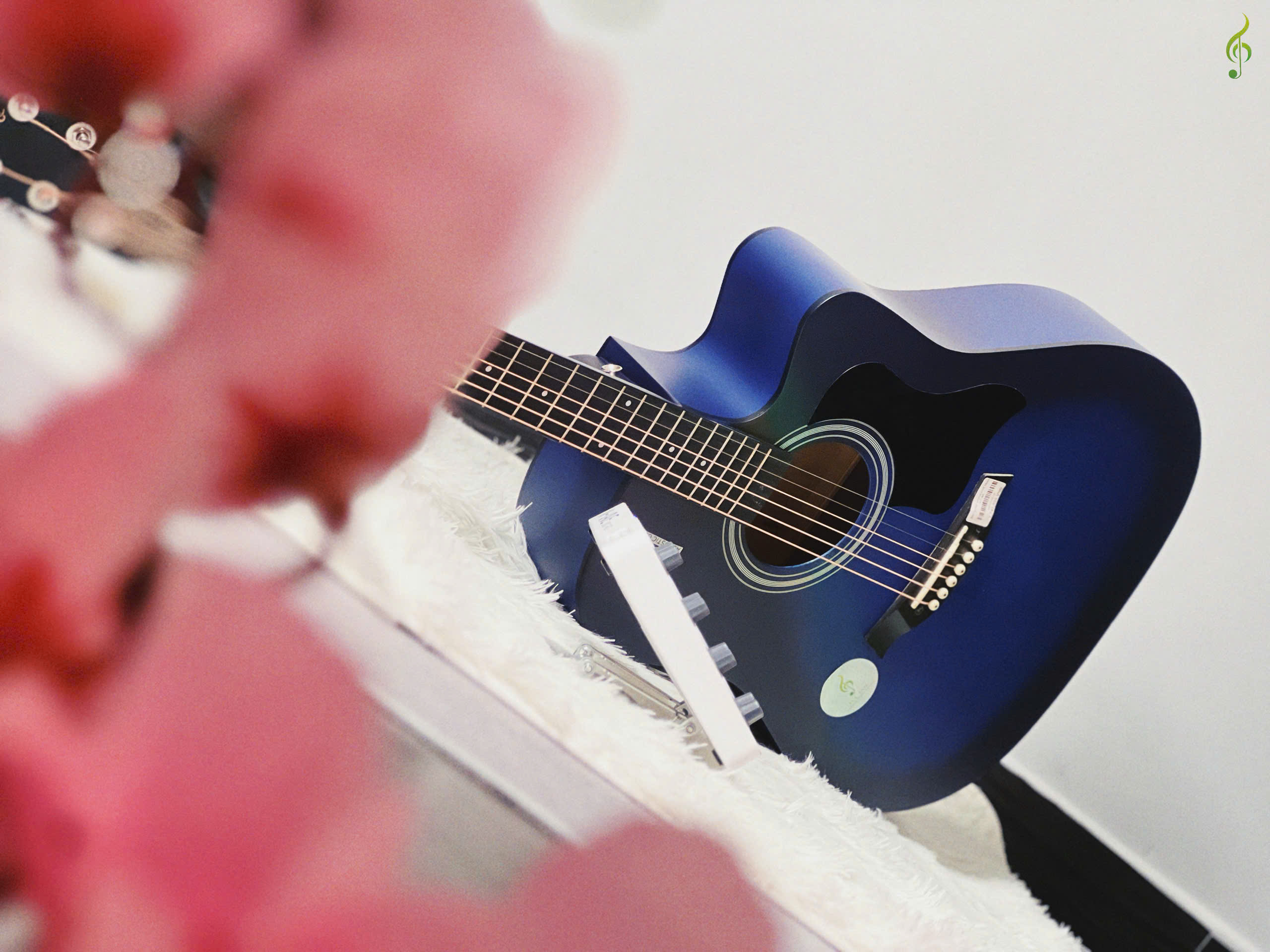 Guitar giá rẻ dưới 1 triệu tại Long An