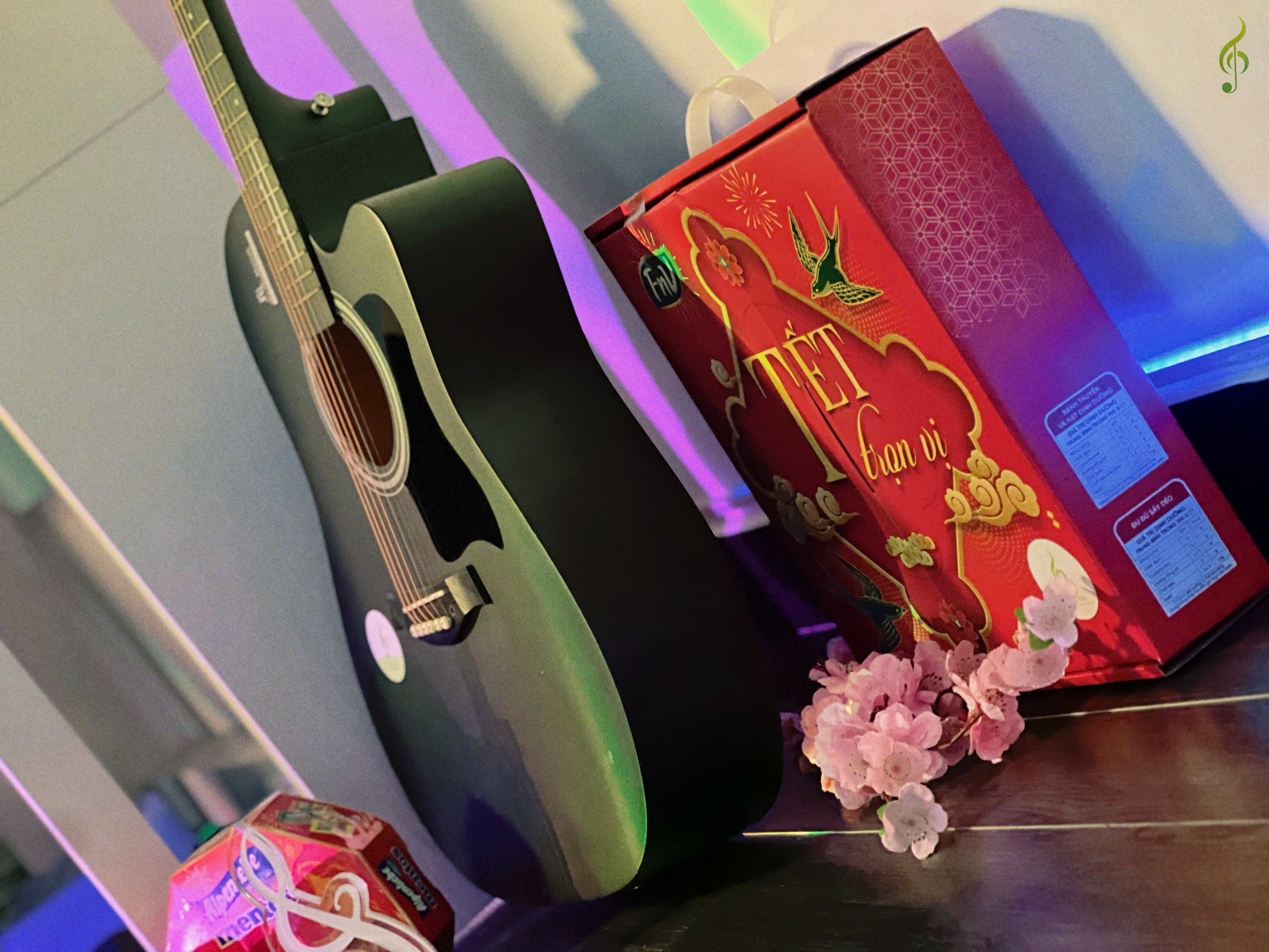 Sale Guitar giá rẻ đón Tết Bính Ngọ 2026