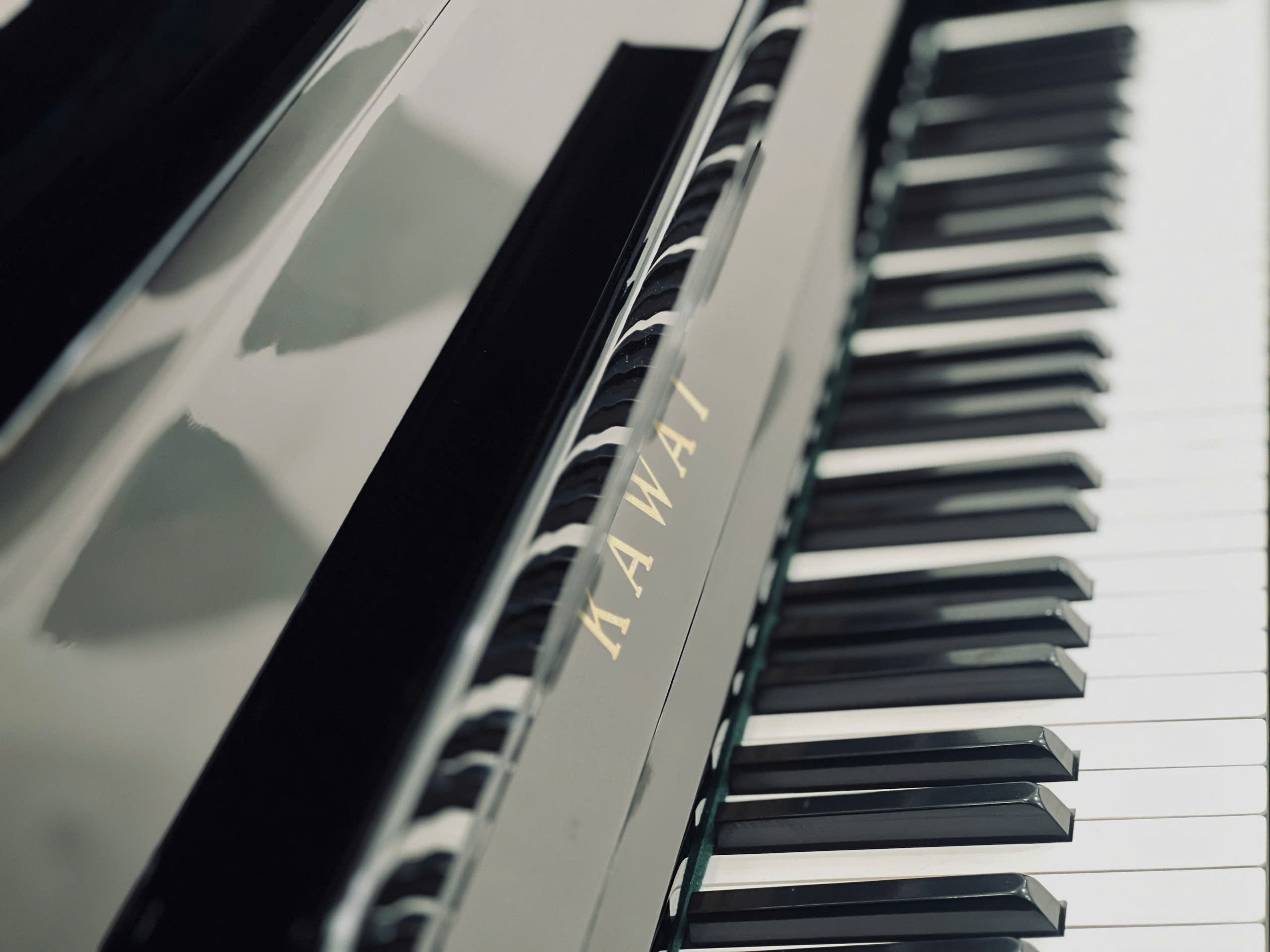 Piano cơ Kawai chính hãng