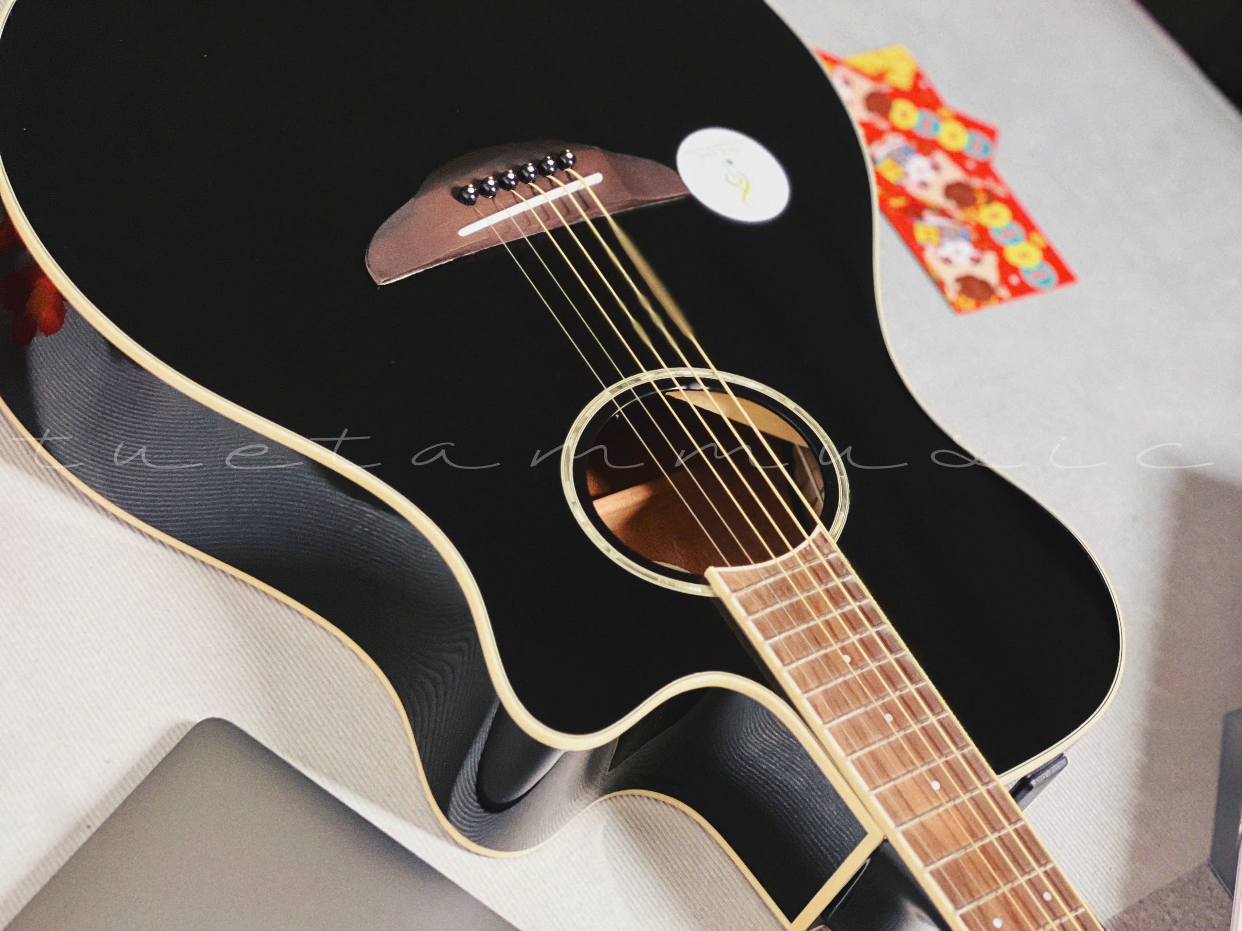 Guitar Yamaha APX600