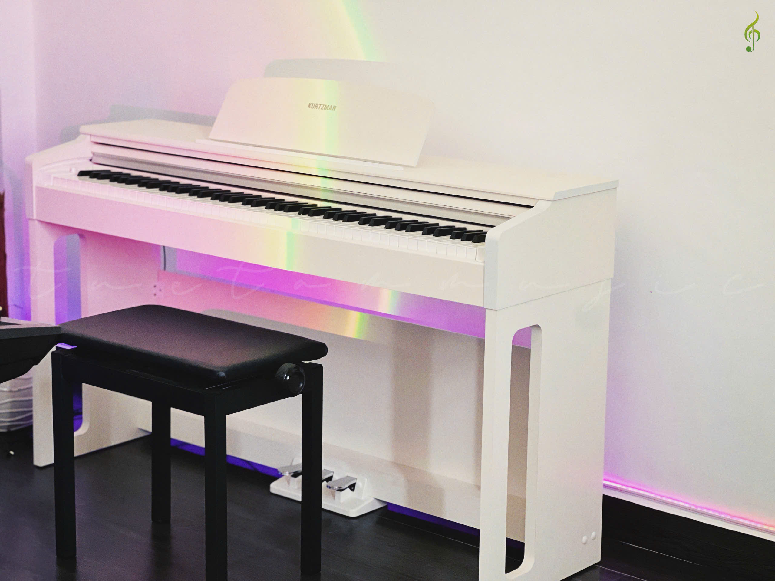 Đàn piano Kurtzman KS1