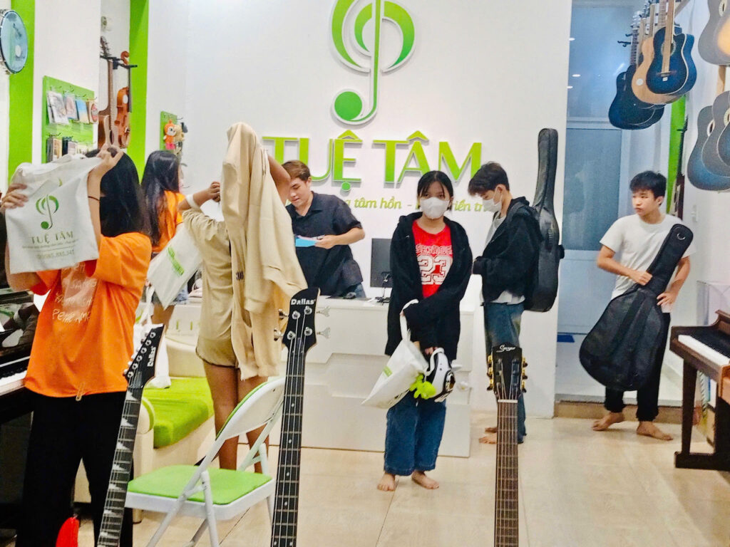 Trung tâm âm nhạc tại Bến Lức