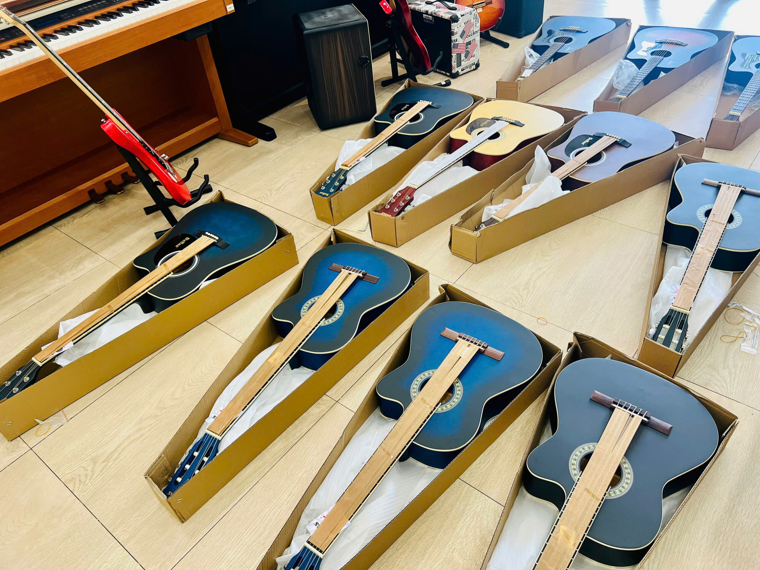 Guitar giá rẻ ở Gò Đen Guitar giá rẻ ở Gò Đen