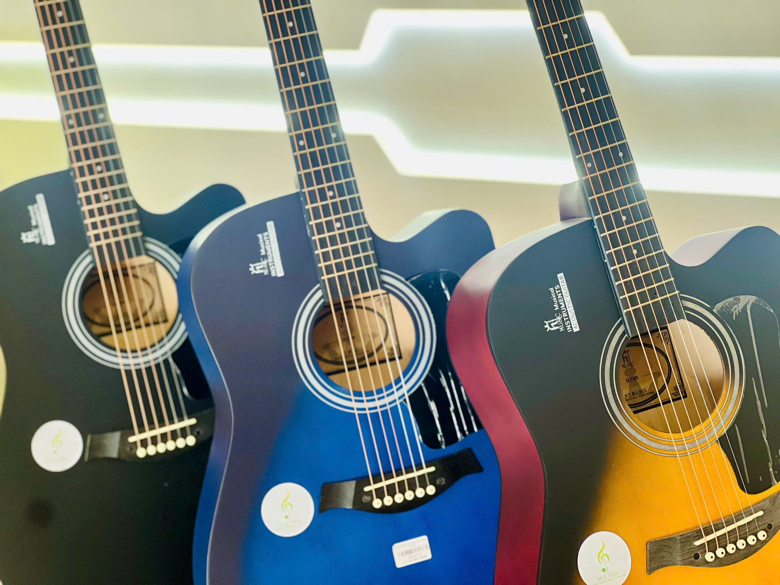 guitar acoustic giá rẻ mùa tựu trường ở Tây Ninh