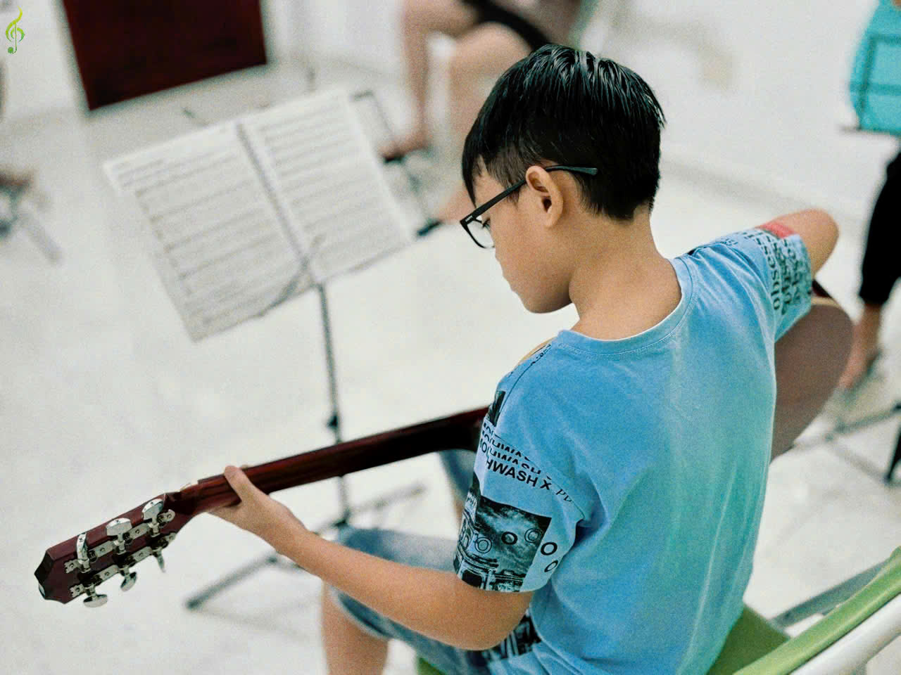 Lop-hoc-guitar-tai-tay-ninh (10)