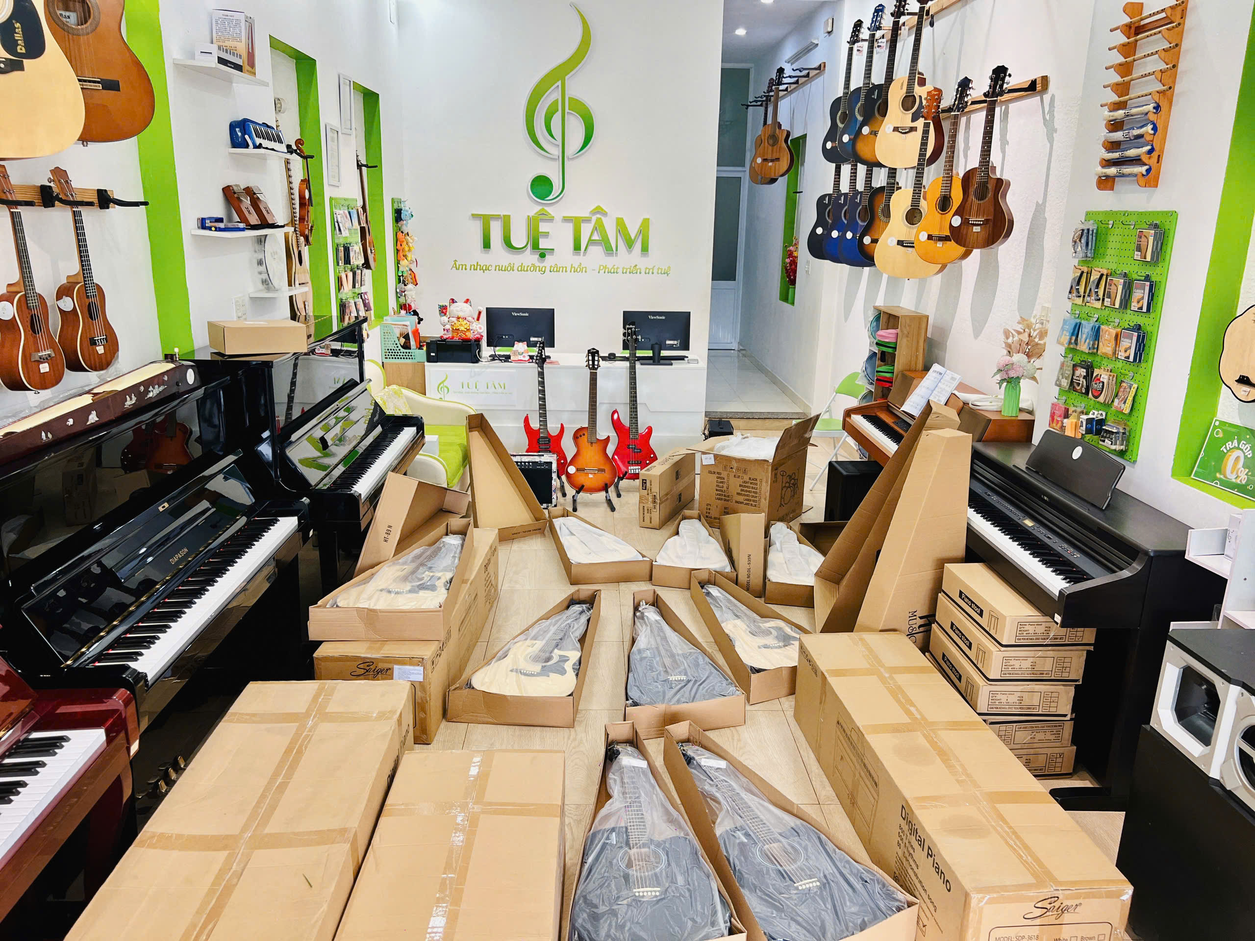 Guitar giá rẻ chính hãng tại Tây Ninh