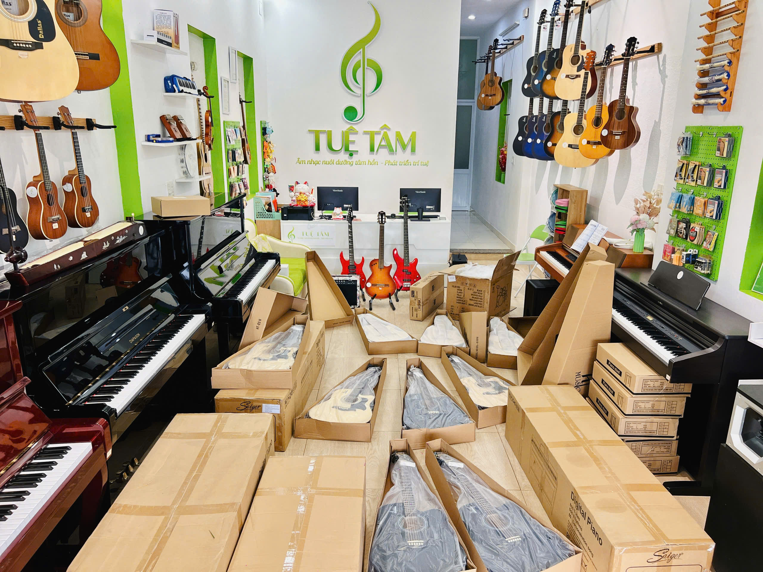 Giảm giá nhạc cụ mùa tựu trường tại Tây Ninh