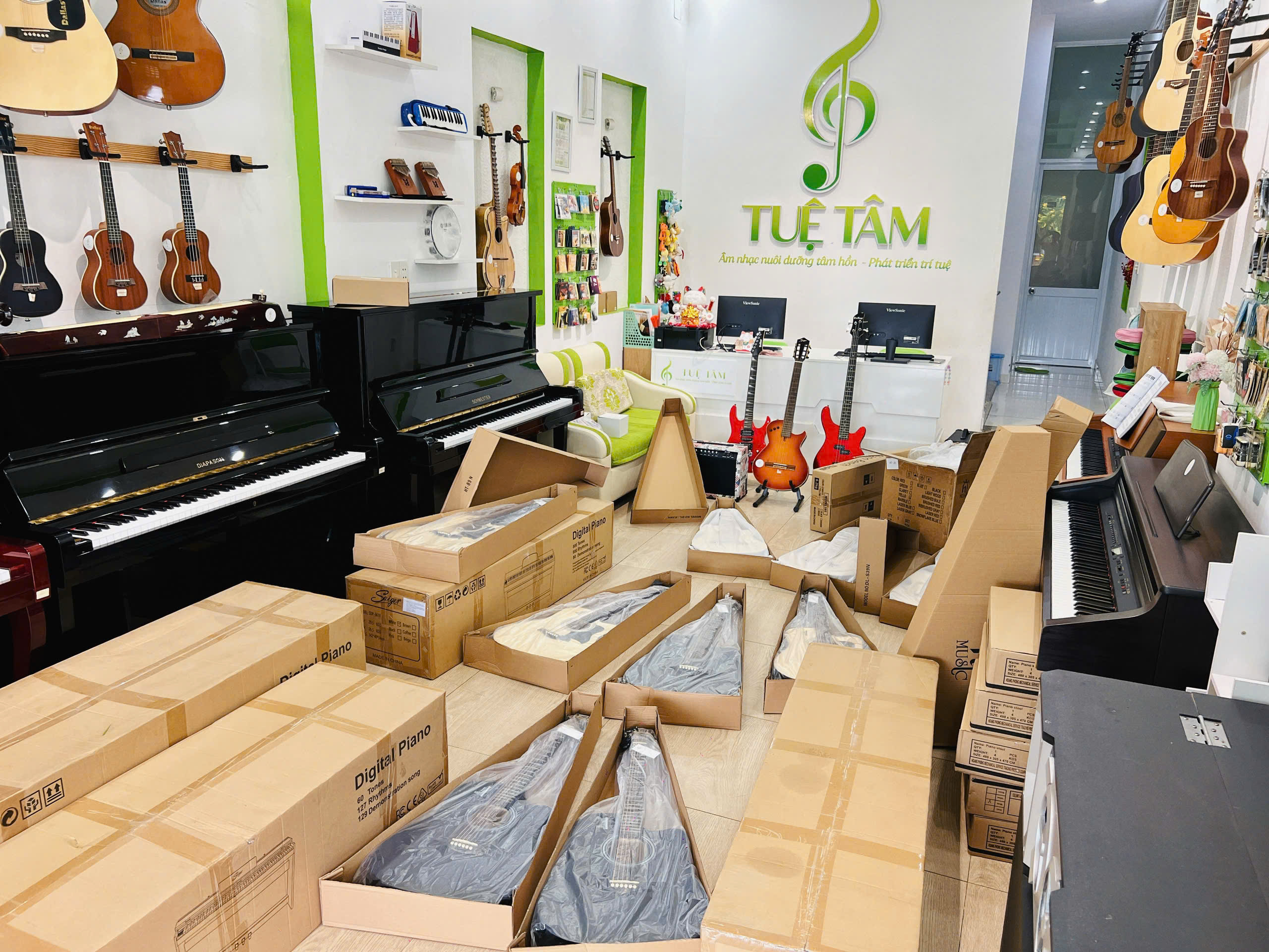 ƯU ĐÃI LỚN MÙA TỰU TRƯỜNG