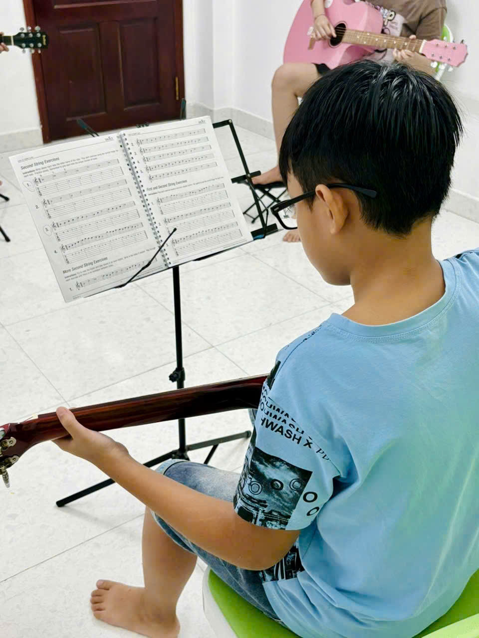 KHÓA HỌC GUITAR VÀ UKULELE TẠI TÂY NINH