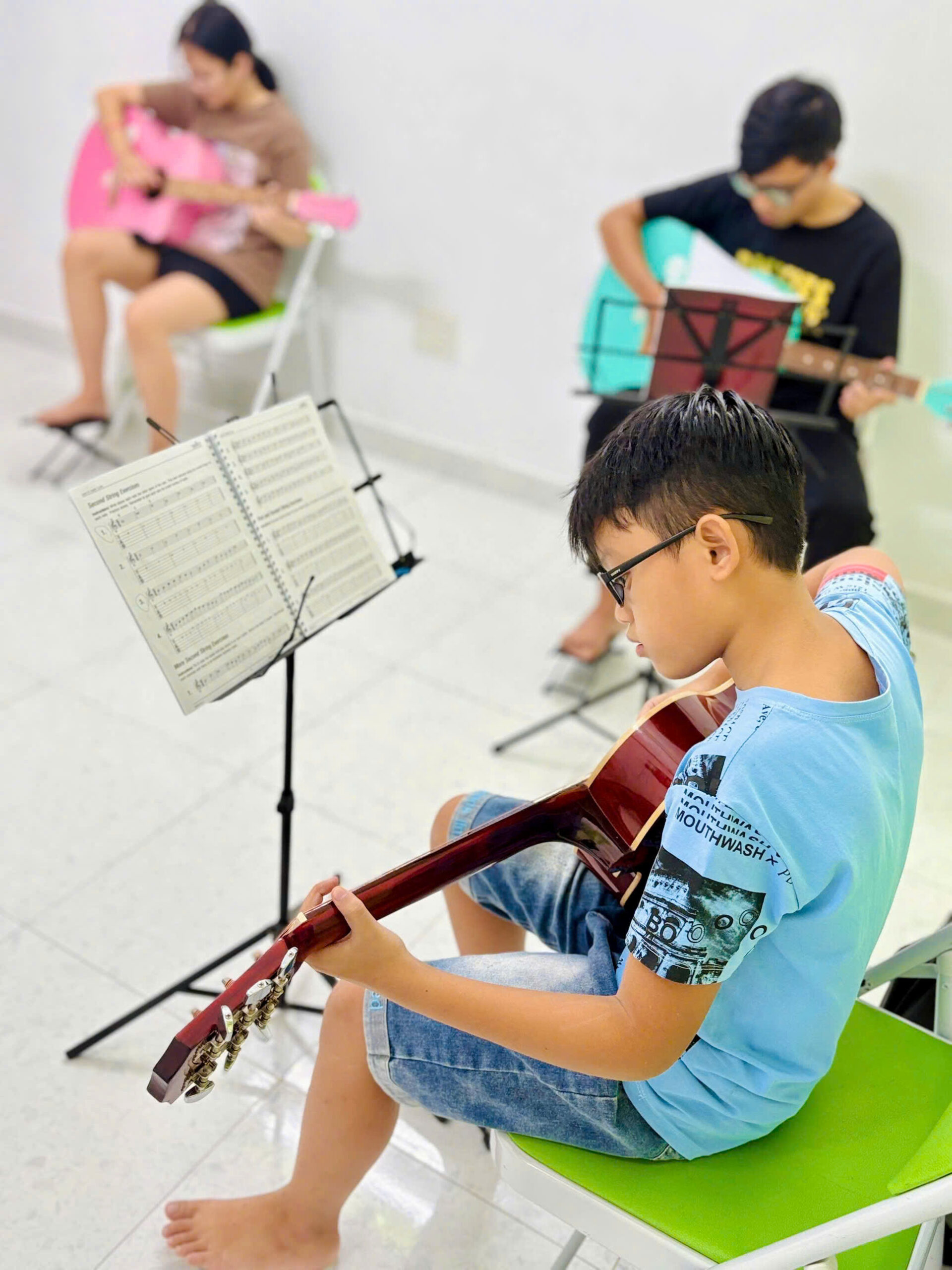 LỚP HỌC GUITAR ACOUSTIC TẠI TÂY NINH