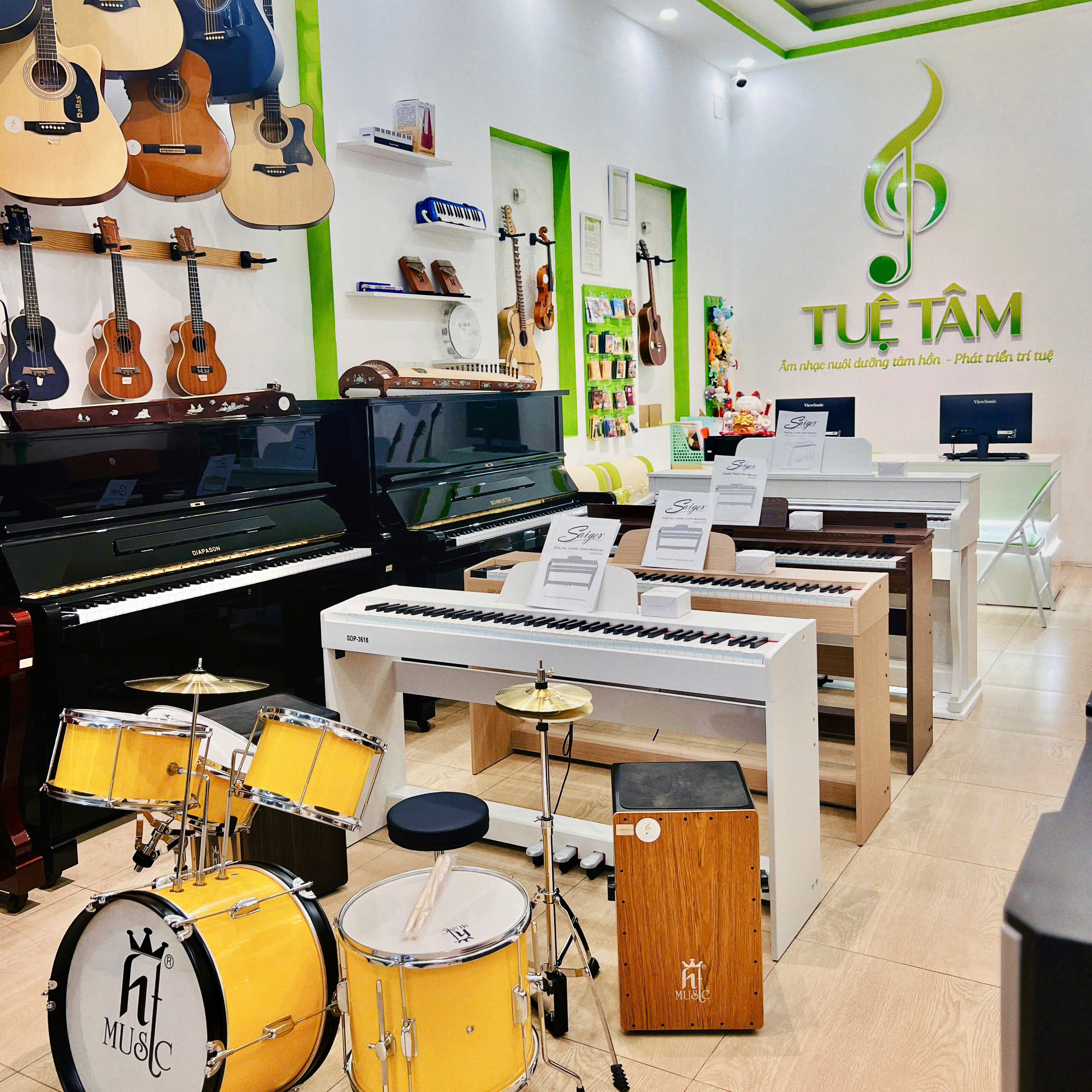 Cửa hàng nhạc cụ ở Tây Ninh