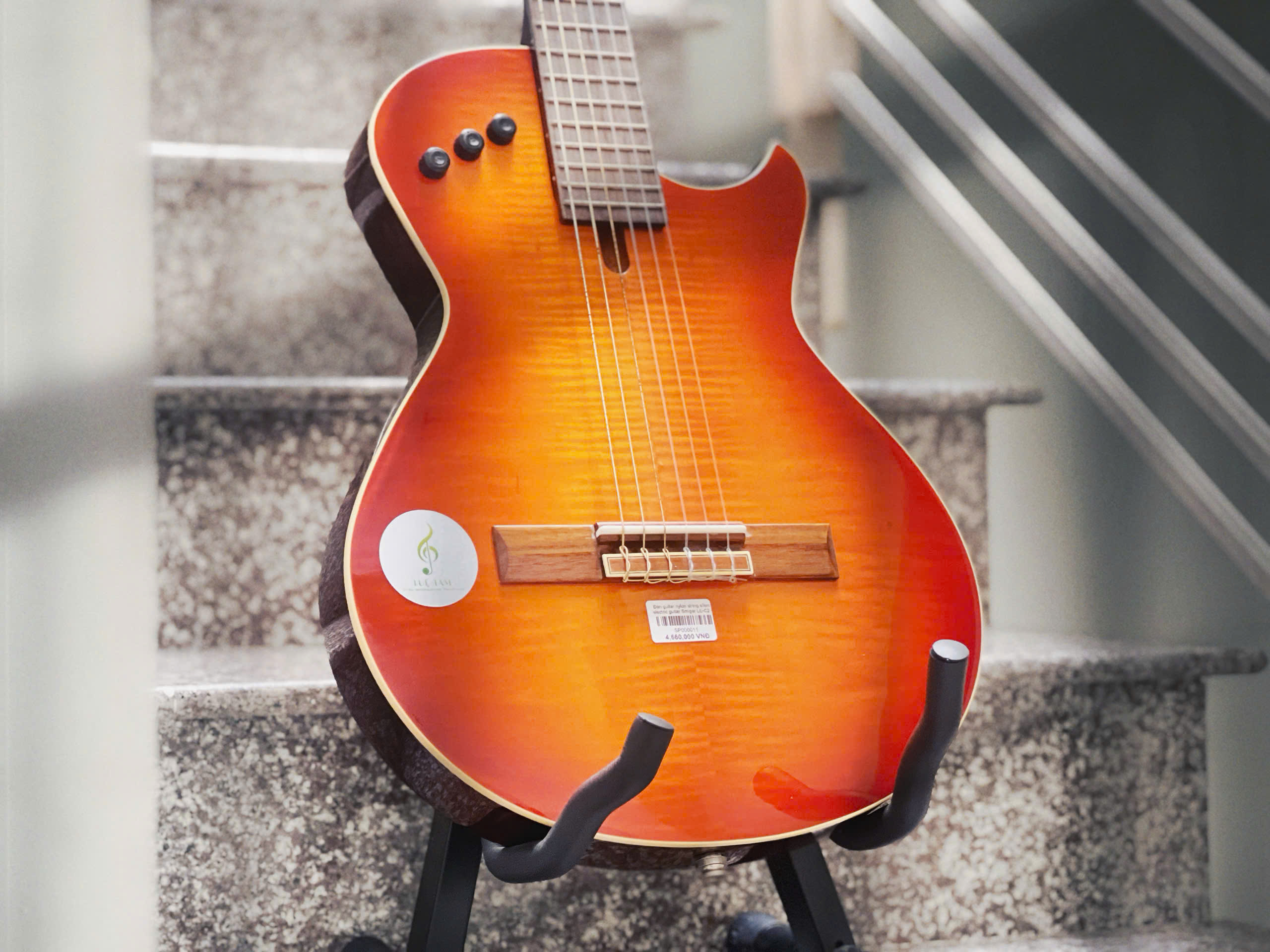 Đàn Guitar Silent Classic Smiger