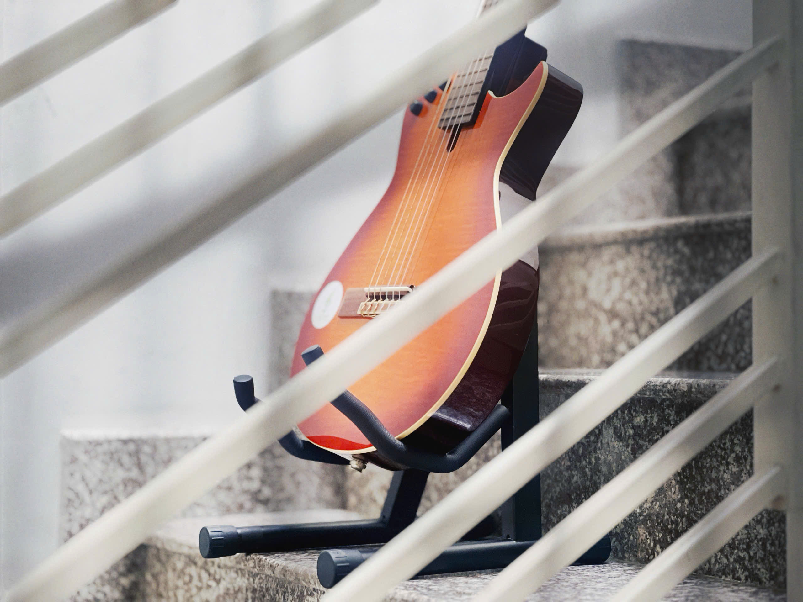 Đàn Guitar Silent Classic Smiger