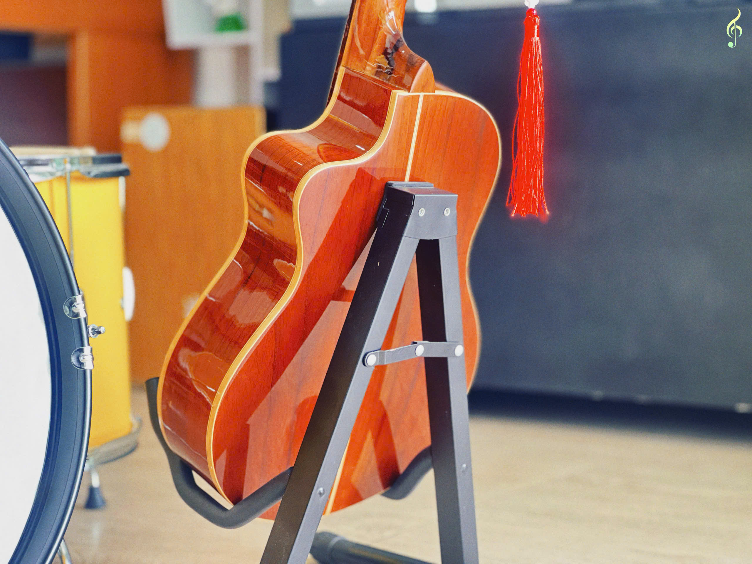 Đàn Guitar nhỏ cho bé tập chơi tại Tây Ninh