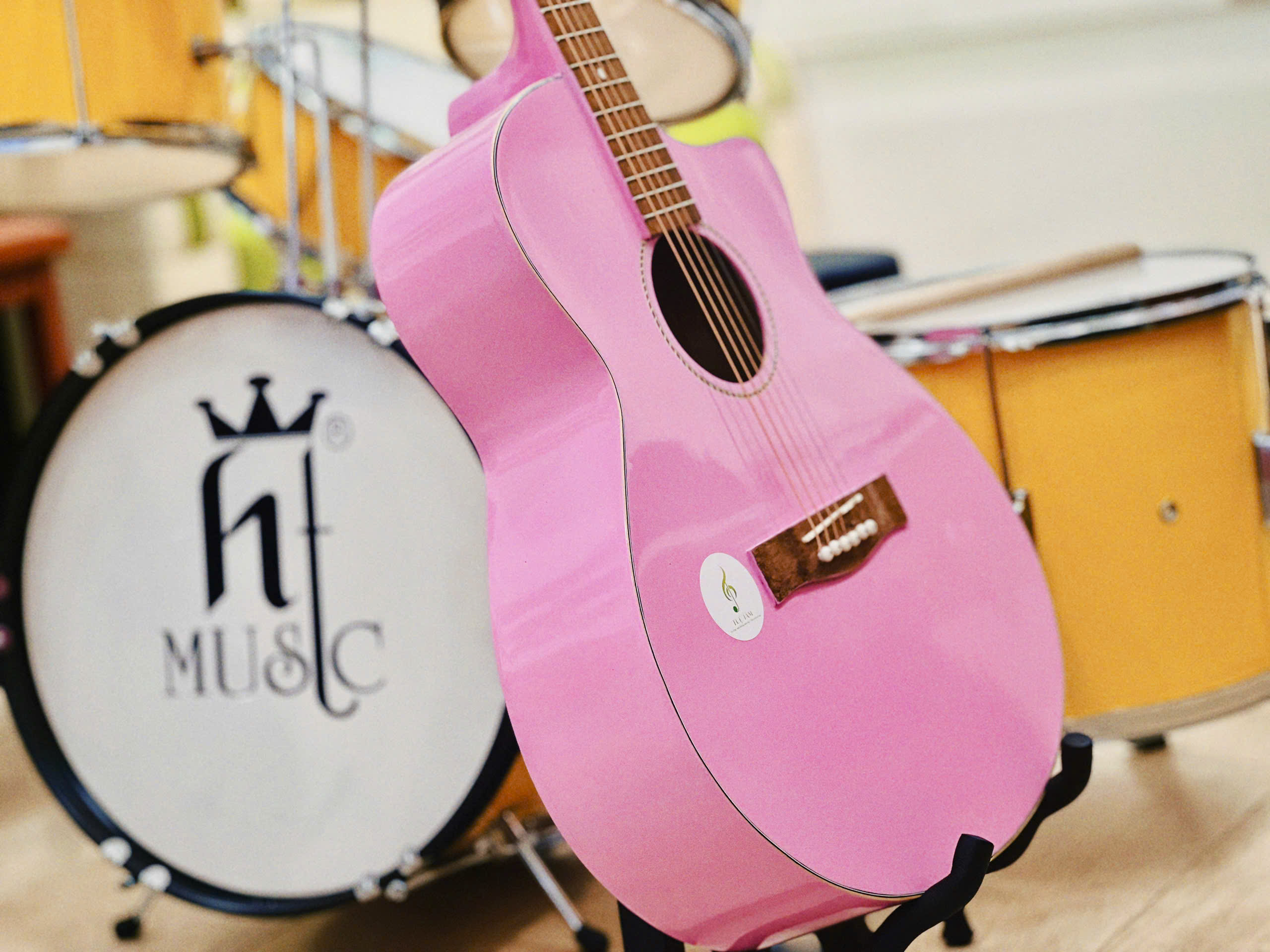 Guitar giá rẻ dưới 1 triệu tại Tây Ninh