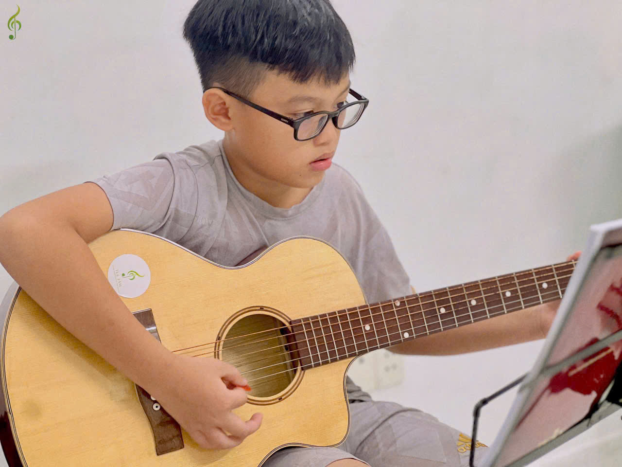 Khóa học đàn Guitar cho bé tại Tây Ninh