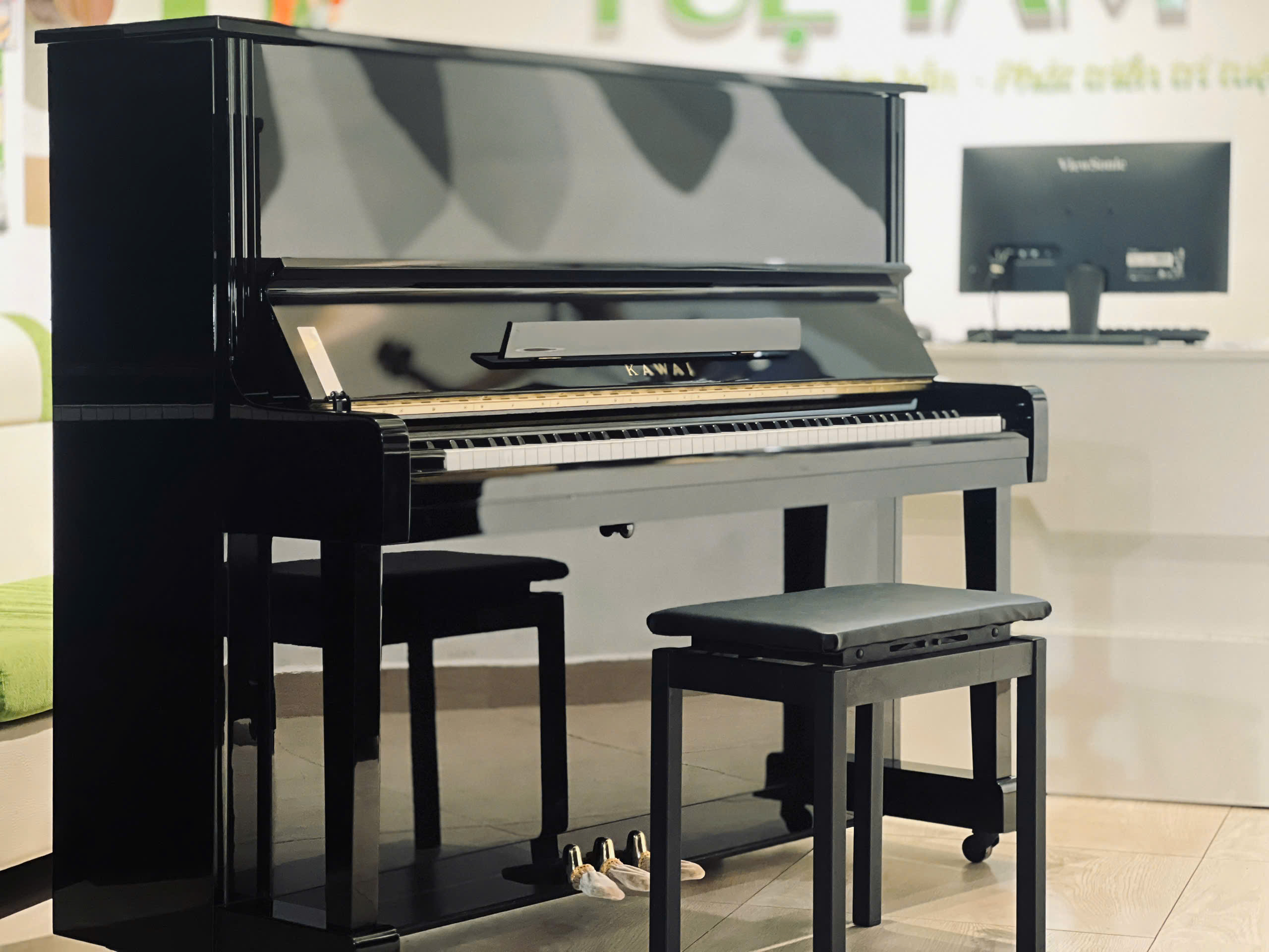 piano kawai màu đen tại long an