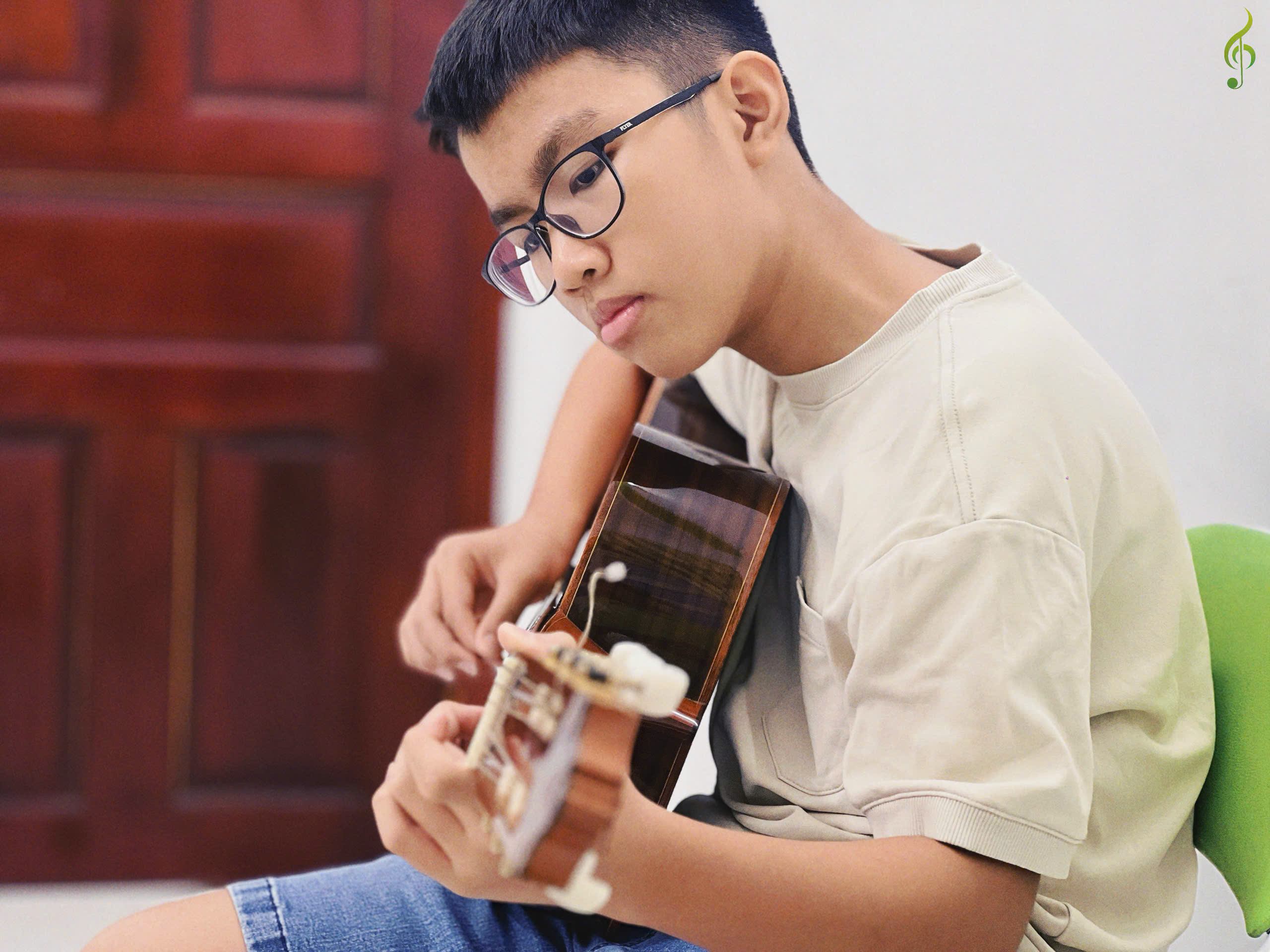 lớp dạy guitar chuyên nghiệp