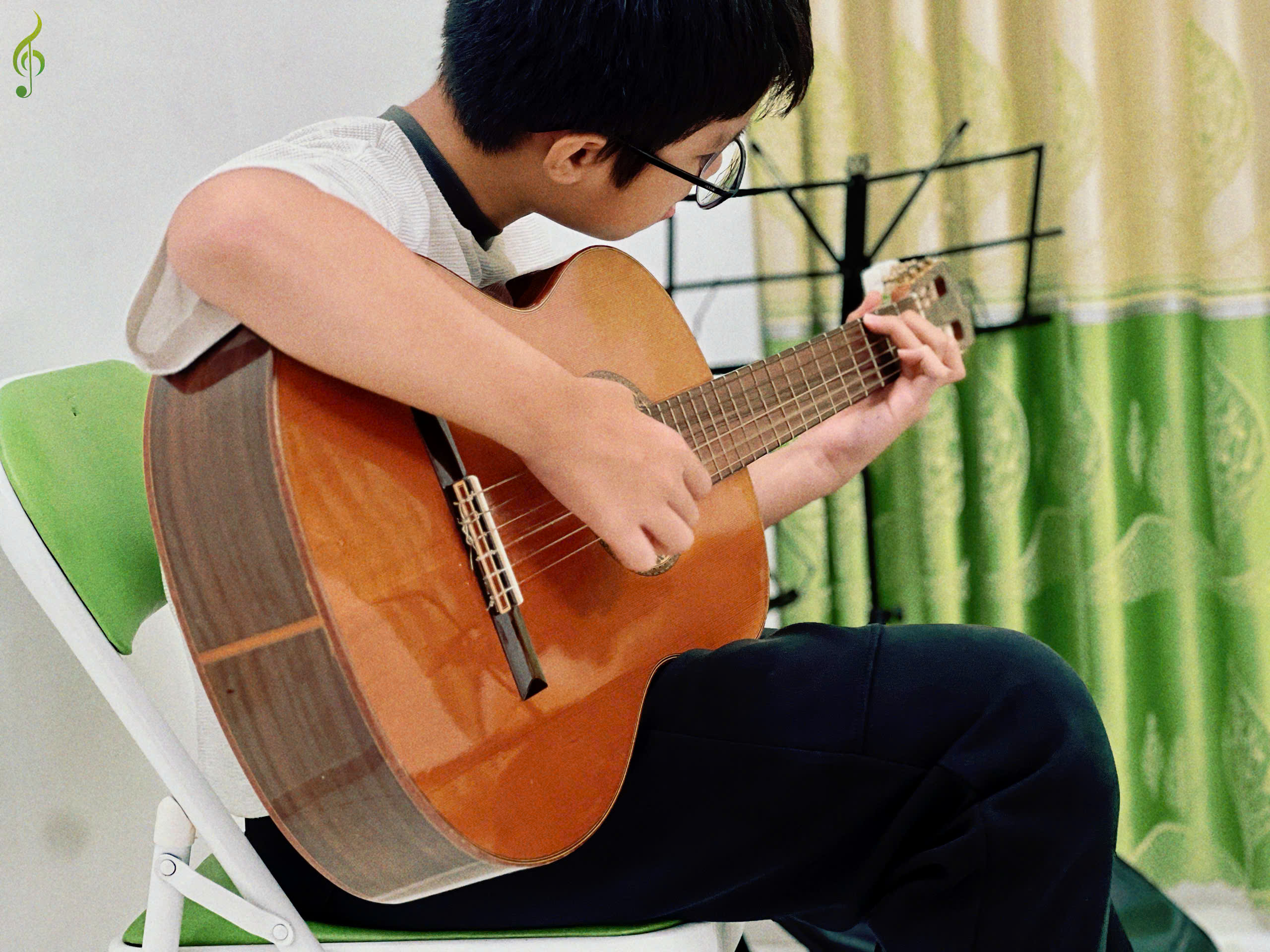 lớp dạy guitar cơ bản tại long an