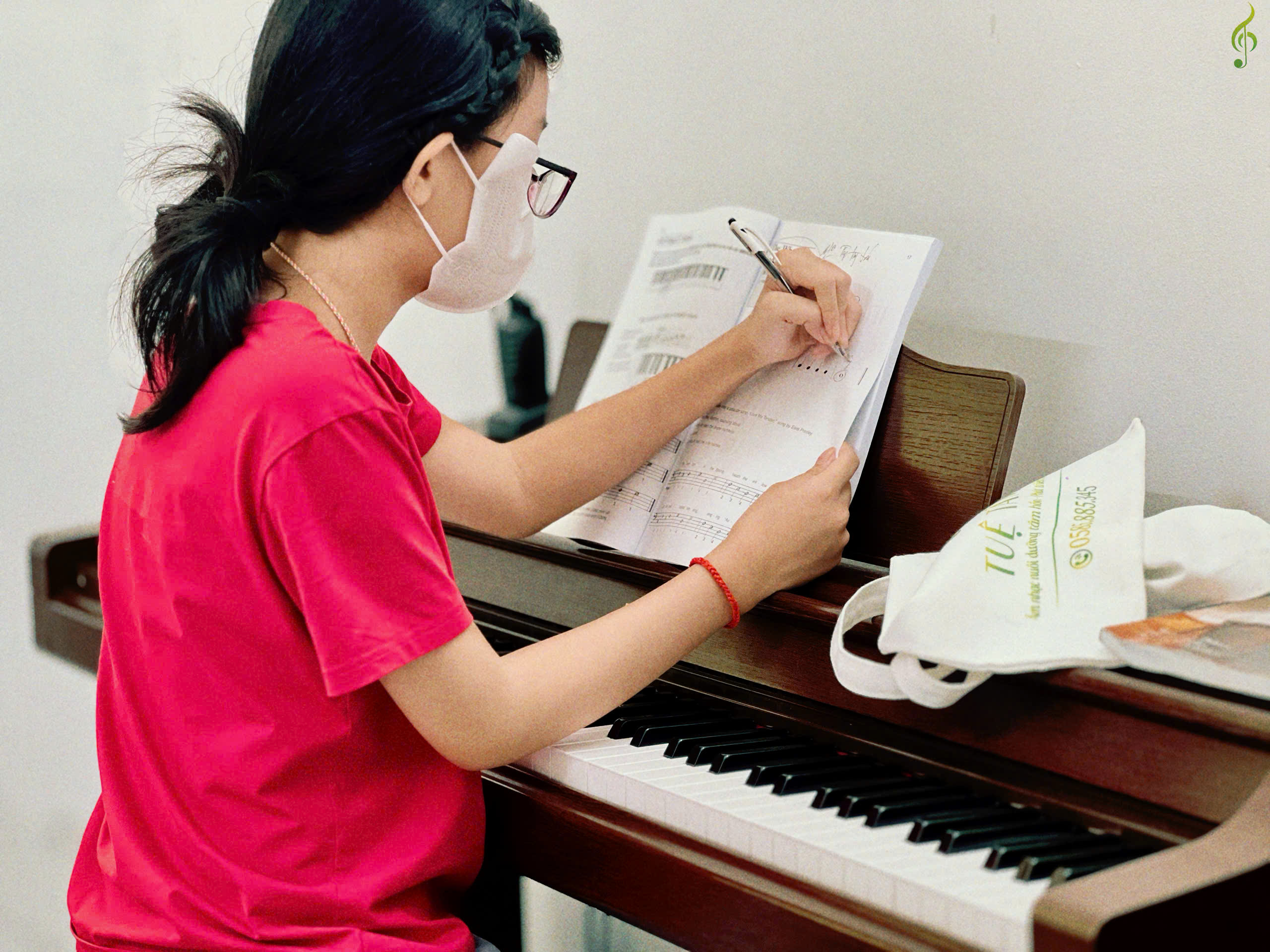 khóa học đàn piano chuyên nghiệp