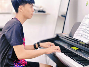 lớp học piano tại long an