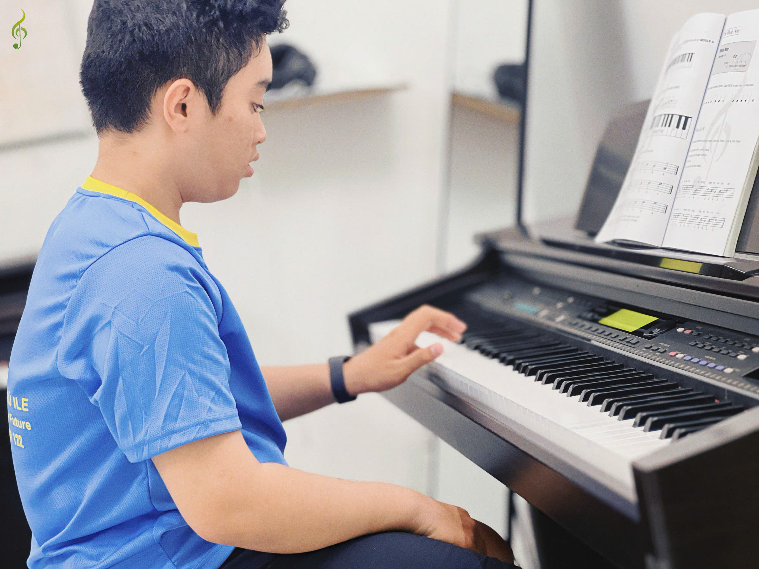 lớp học piano tại tây ninh