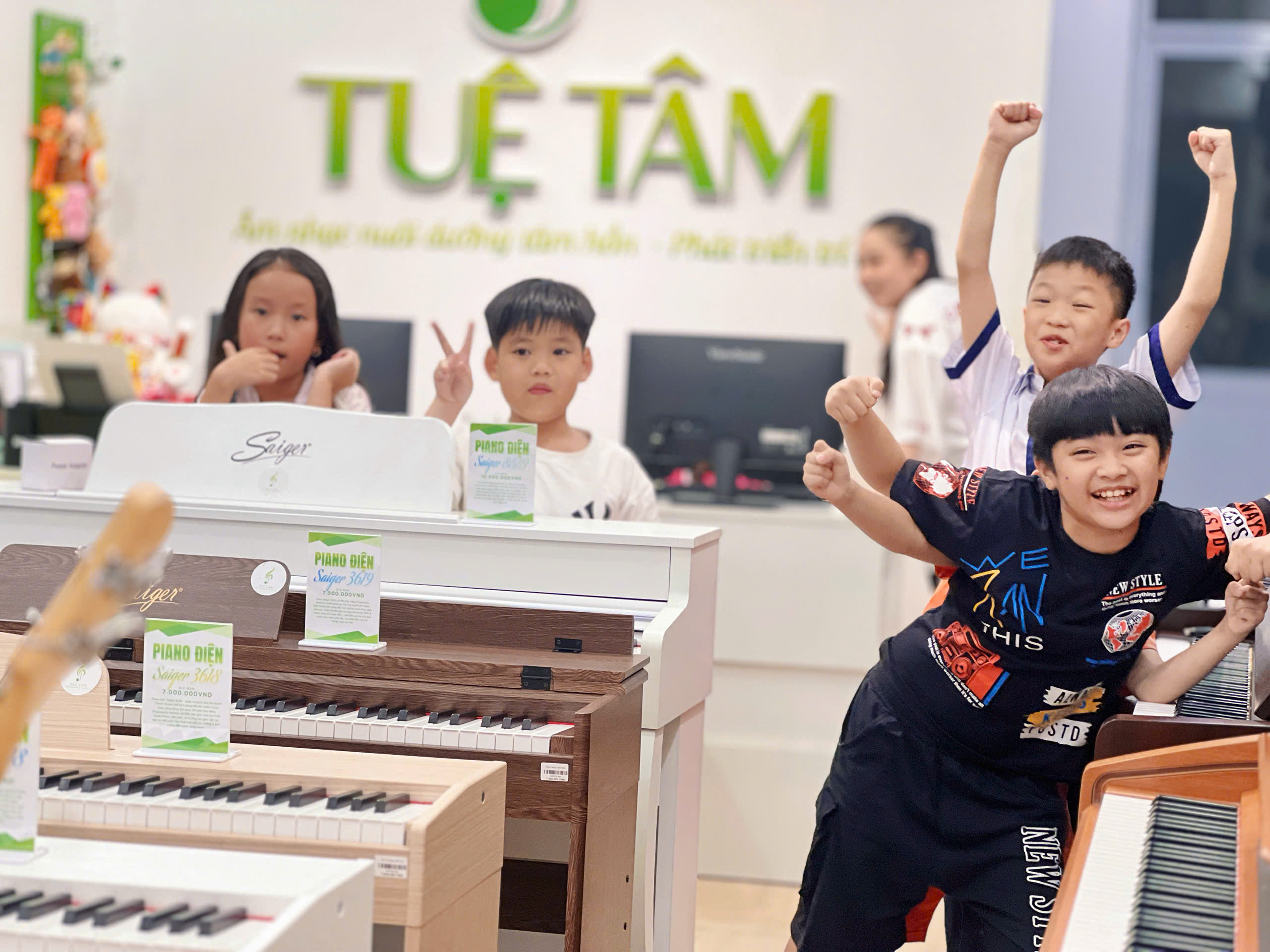 lớp dạy piano cơ bản tại long an