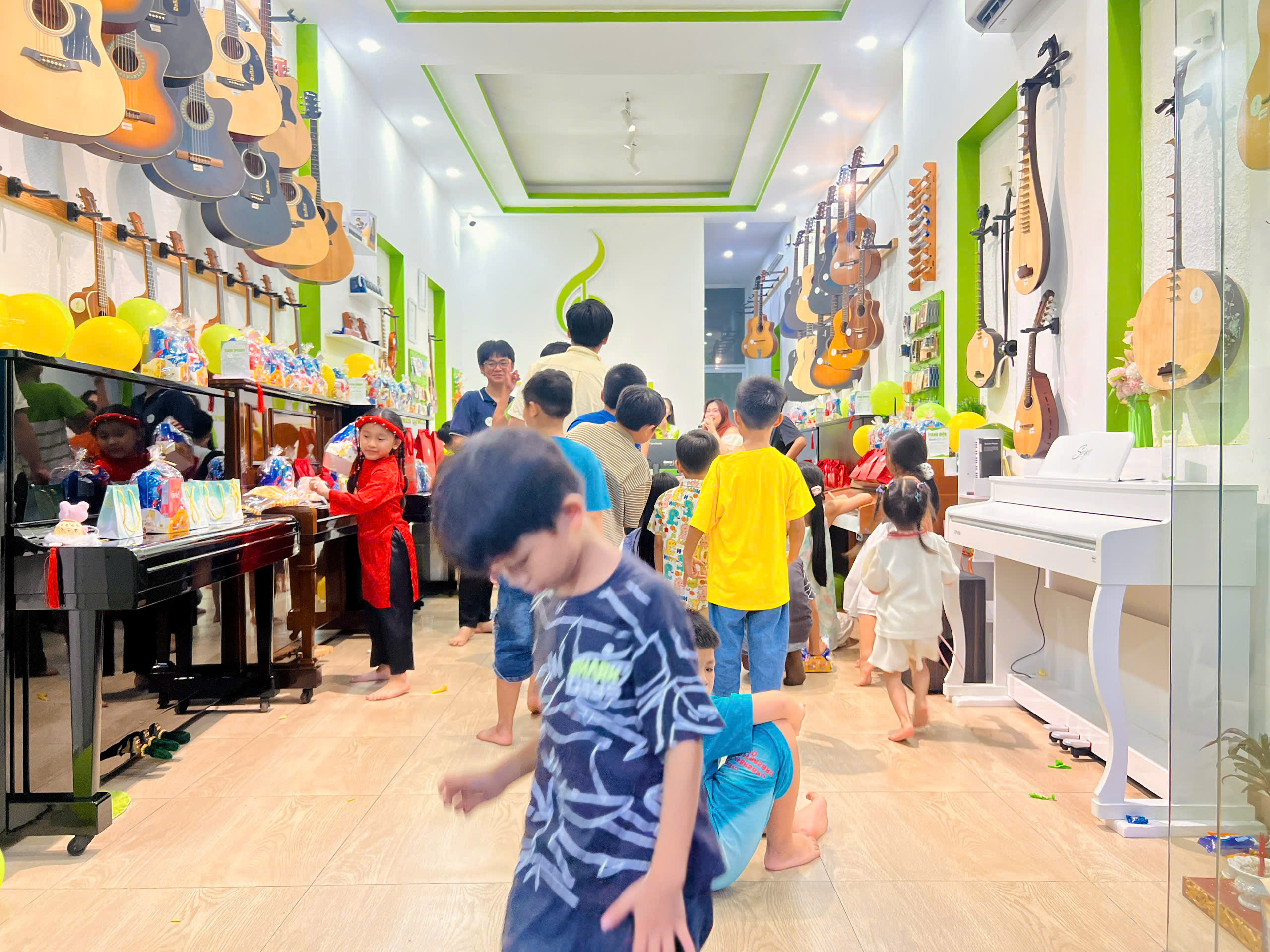 Trung thu 2025 rộn ràng Tuệ Tâm Long An