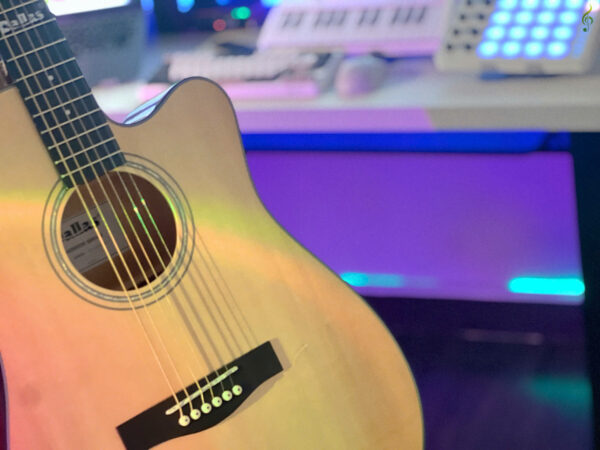 Guitar Dallas chính hãng