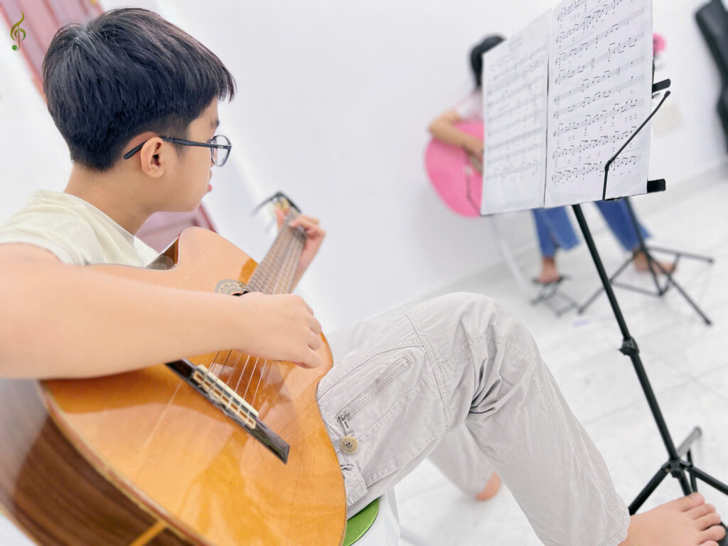 Lớp guitar Tây Ninh